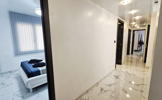 Resale - Apartment -
Torrevieja - Acequion