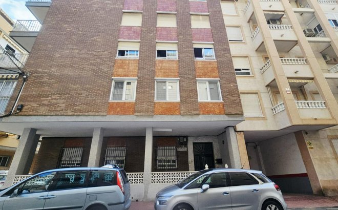 Resale - Apartment -
Torrevieja - Acequion