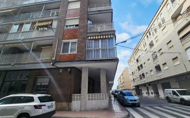 Resale - Apartment -
Torrevieja - Acequion