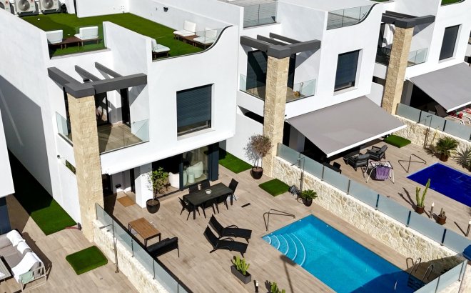 Resale - Villa -
Playa Flamenca - Costa Blanca