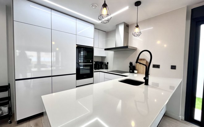 Resale - Villa -
Playa Flamenca - Costa Blanca