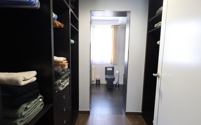 Revente - Villa -
Cabo Roig - Costa Blanca