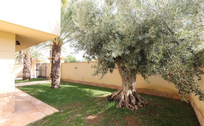 Revente - Villa -
Cabo Roig - Costa Blanca