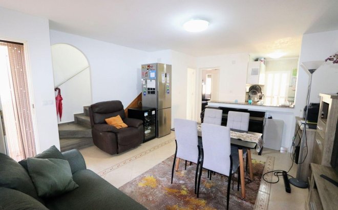 Revente - Town House -
San Miguel de Salinas - El Galán