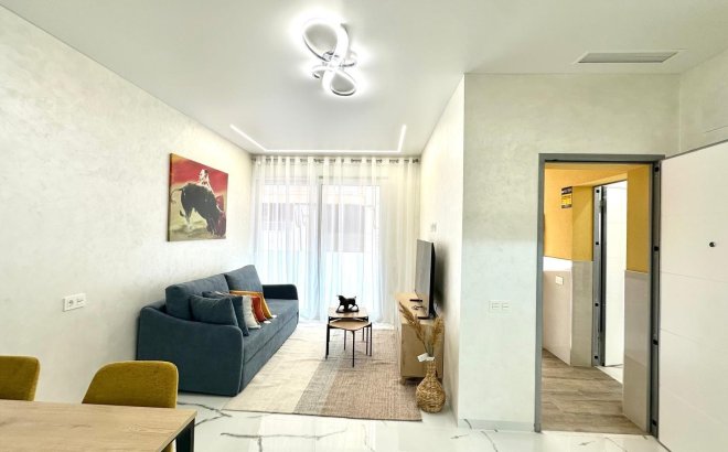 Resale - Apartment -
Torrevieja - Playa del Cura