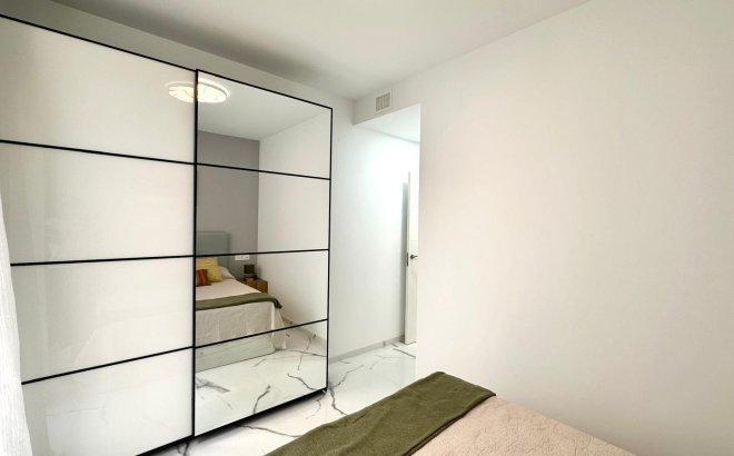 Resale - Apartment -
Torrevieja - Playa del Cura