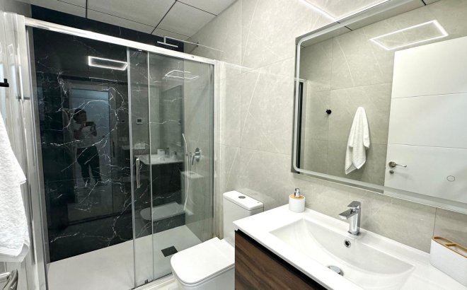 Resale - Apartment -
Torrevieja - Playa del Cura