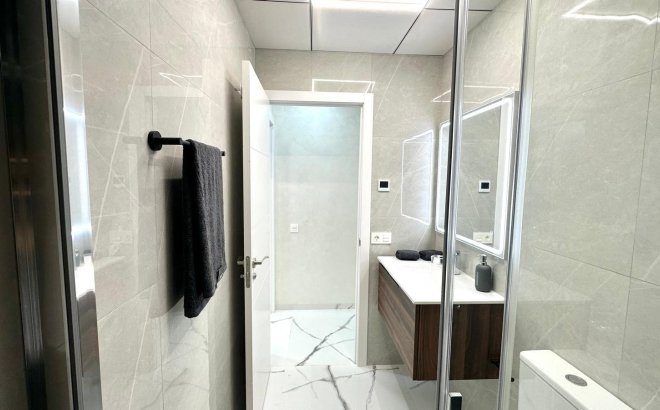 Resale - Apartment -
Torrevieja - Playa del Cura