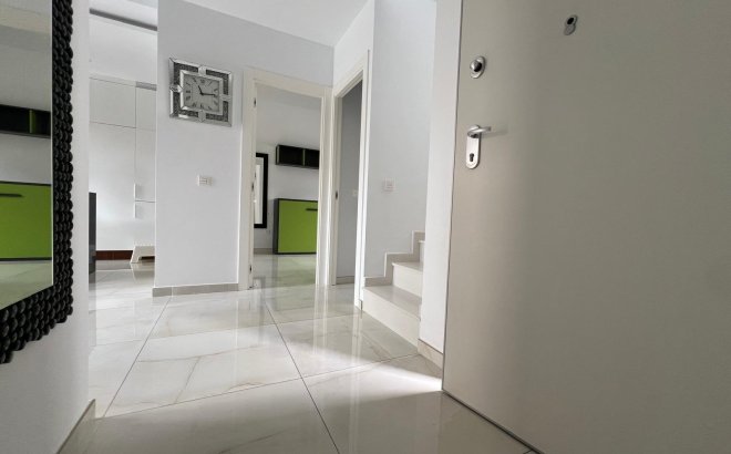 Revente - Villa -
Orihuela Costa - Lomas de Cabo Roig