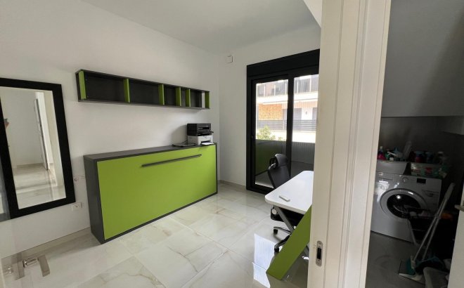 Revente - Villa -
Orihuela Costa - Lomas de Cabo Roig