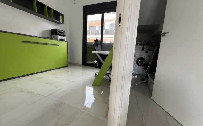 Revente - Villa -
Orihuela Costa - Lomas de Cabo Roig