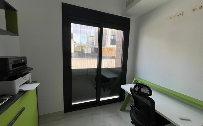 Revente - Villa -
Orihuela Costa - Lomas de Cabo Roig