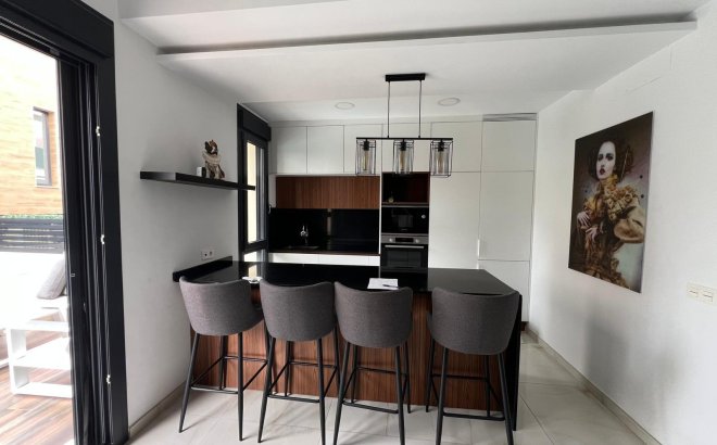 Revente - Villa -
Orihuela Costa - Lomas de Cabo Roig