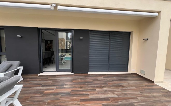 Revente - Villa -
Orihuela Costa - Lomas de Cabo Roig