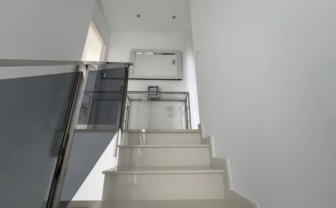 Revente - Villa -
Orihuela Costa - Lomas de Cabo Roig