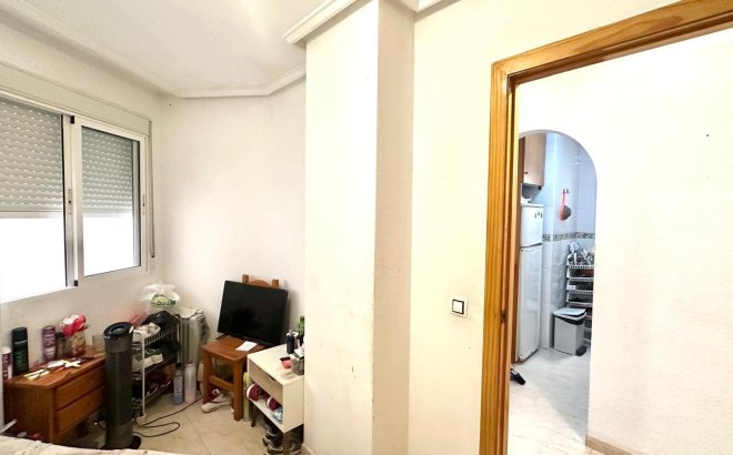 Resale - Apartment -
Torrevieja - Estacion De Autobuses