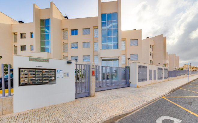 Revente - Appartement -
Orihuela Costa - Villamartín-las Filipinas