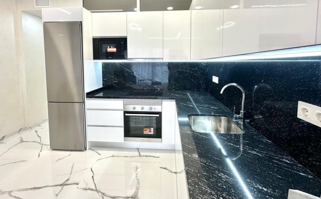 Resale - Apartment -
Torrevieja - Playa del Cura