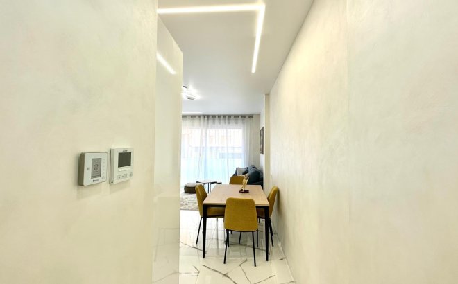 Resale - Apartment -
Torrevieja - Playa del Cura