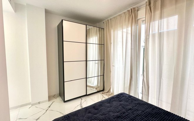 Resale - Apartment -
Torrevieja - Playa del Cura