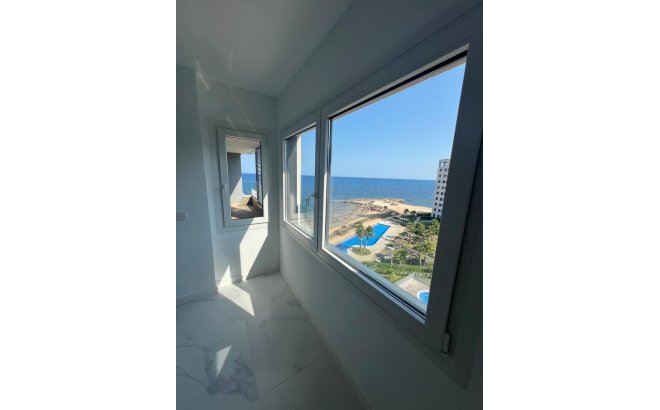 Resale - Apartment -
Punta Prima - Orihuela Costa