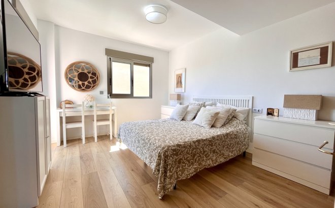 Resale - Villa -
Torre de la Horadada - Costa Blanca