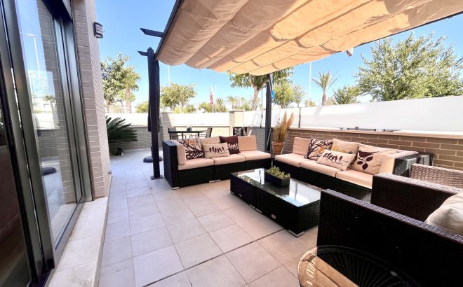 Resale - Villa -
Torre de la Horadada - Costa Blanca