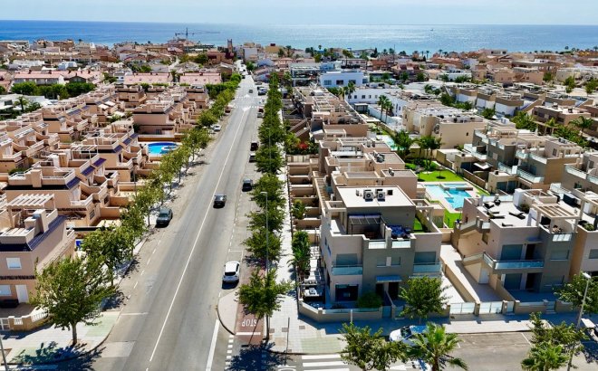 Resale - Villa -
Torre de la Horadada - Costa Blanca