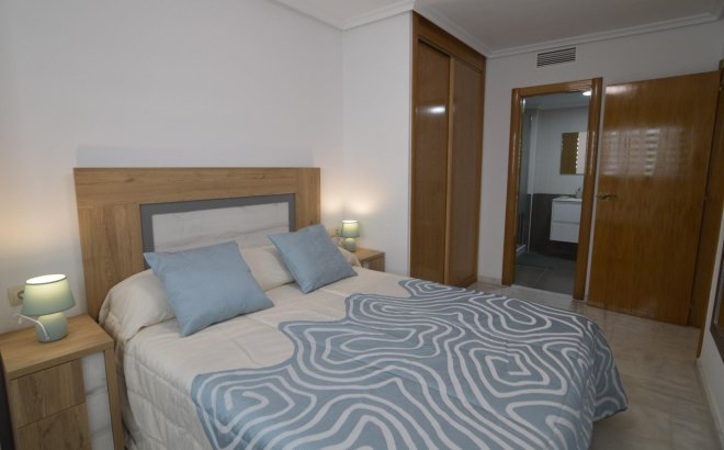Herverkoop - Appartement -
Torrevieja - Playa del Cura