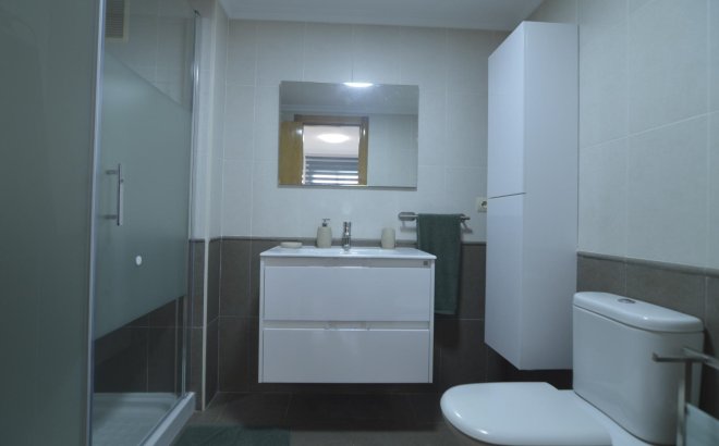 Herverkoop - Appartement -
Torrevieja - Playa del Cura