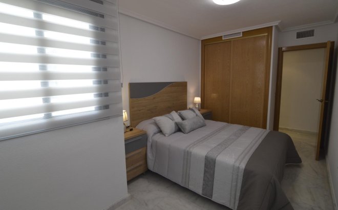 Herverkoop - Appartement -
Torrevieja - Playa del Cura