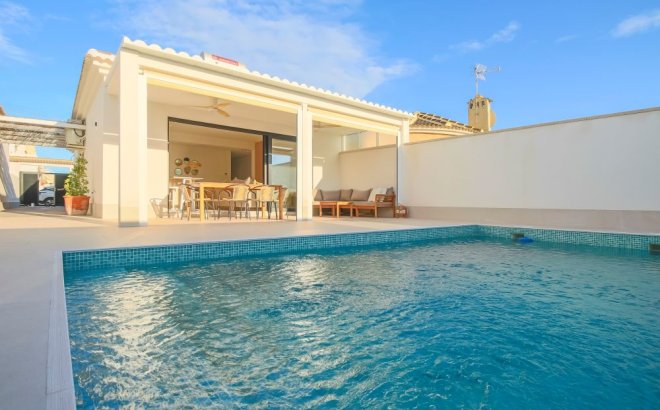 Resale - Semi Detached -
Torrevieja - Costa Blanca