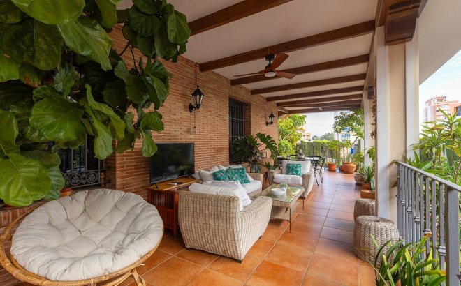 Resale - Villa -
Torrevieja - La Veleta