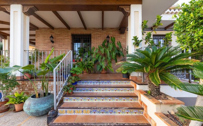 Resale - Villa -
Torrevieja - La Veleta