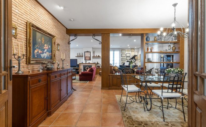 Resale - Villa -
Torrevieja - La Veleta