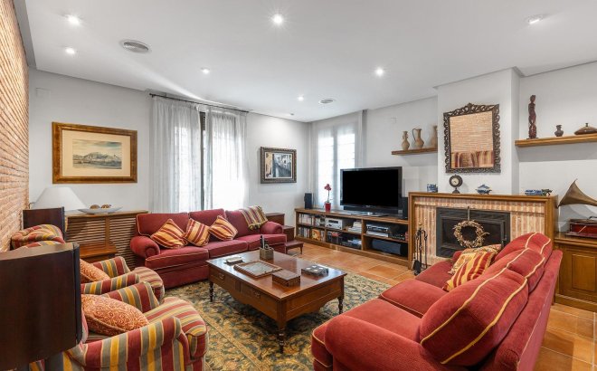 Resale - Villa -
Torrevieja - La Veleta