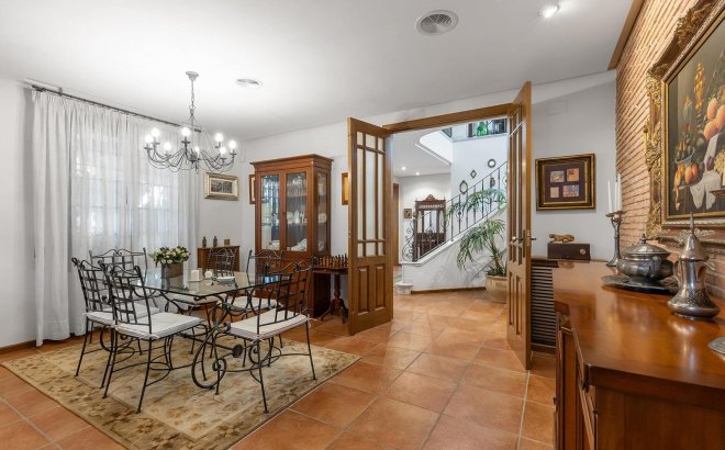 Resale - Villa -
Torrevieja - La Veleta