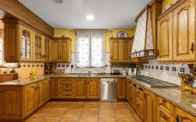 Resale - Villa -
Torrevieja - La Veleta