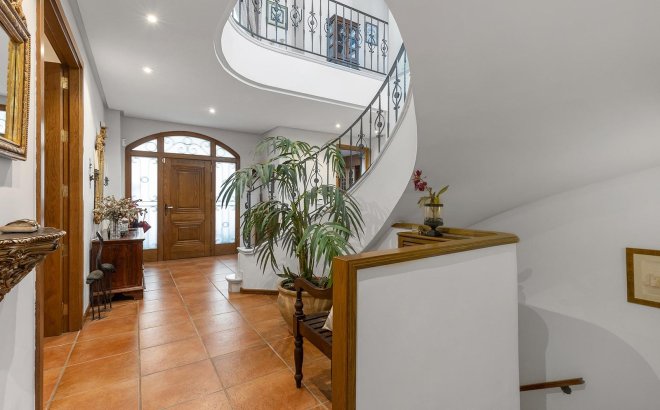 Resale - Villa -
Torrevieja - La Veleta