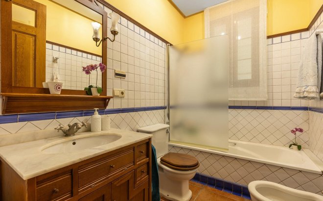 Resale - Villa -
Torrevieja - La Veleta