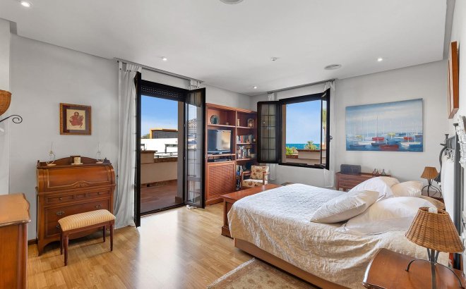 Resale - Villa -
Torrevieja - La Veleta