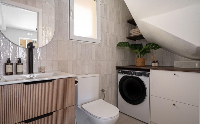 Resale - Semi Detached -
Orihuela Costa - Los Almendros-la Florida