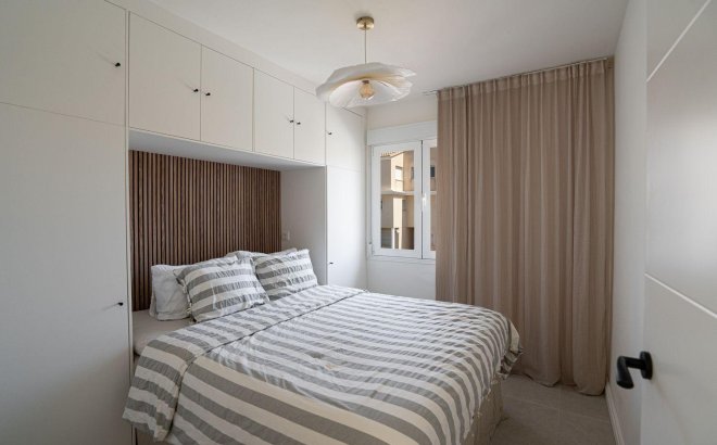 Resale - Semi Detached -
Orihuela Costa - Los Almendros-la Florida