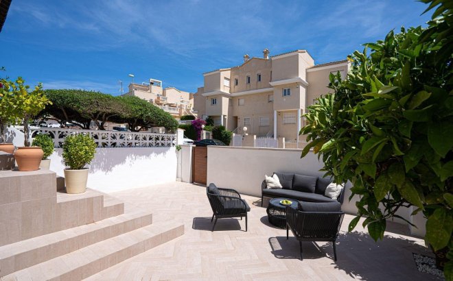 Resale - Semi Detached -
Orihuela Costa - Los Almendros-la Florida