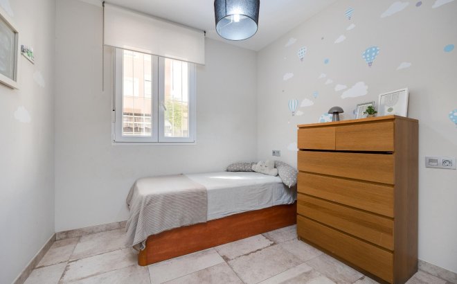 Resale - Town House -
Torrevieja - Centro