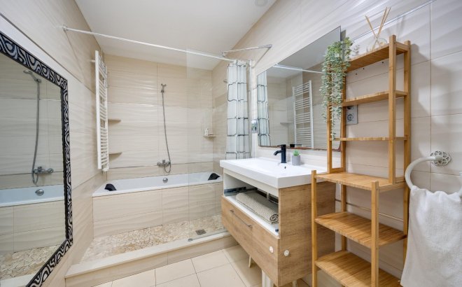 Resale - Town House -
Torrevieja - Centro