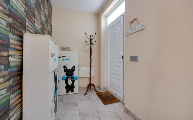 Resale - Town House -
Torrevieja - Centro