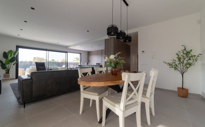 Resale - Villa -
Los Montesinos - Costa Blanca