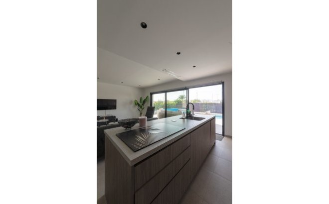 Resale - Villa -
Los Montesinos - Costa Blanca