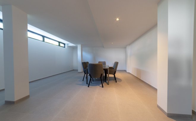 Resale - Villa -
Los Montesinos - Costa Blanca